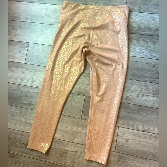 Zyia Active Light N Tight Metallic Leopard Leggings - Picture 2 of 2